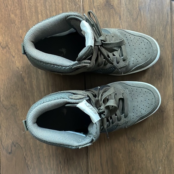 Nike Women’s Dunk Sky Hi Mesh Shoes - Picture 3 of 11